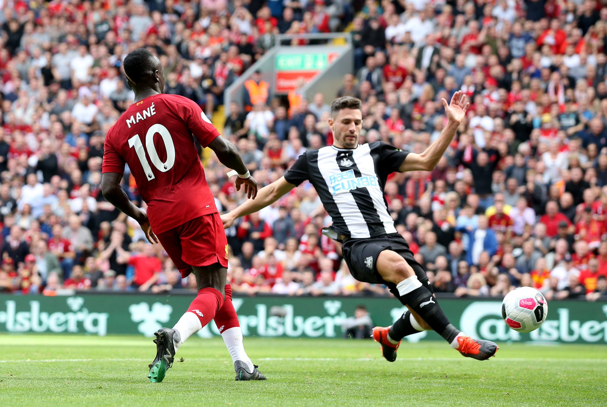 并持续吸引 并持续吸引