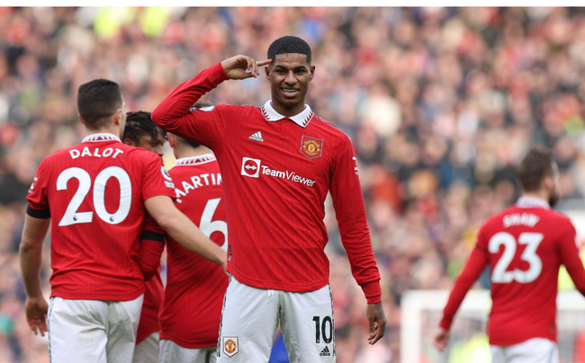 足球发展的 足球发展的